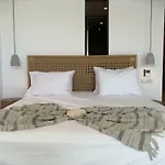 ゼラニウム ゲイ レジデンス